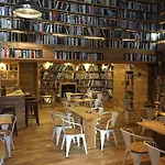 Hotel The Literary Man