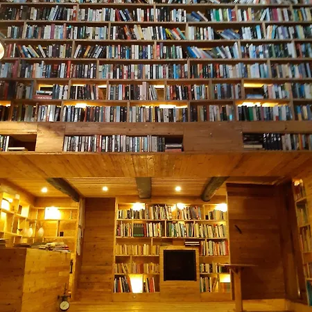 ザ リテラリー マン ホテル オビドス