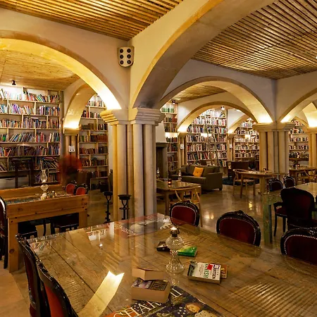 The Literary Man 4* Obidos