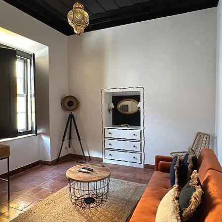 The Literary Man 4* Obidos