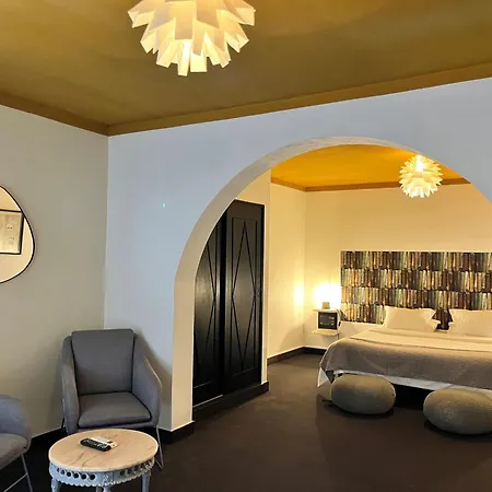 The Literary Man Hotel