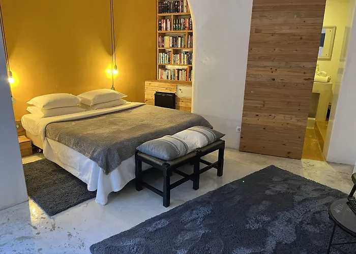 The Literary Man 4* אובידוס